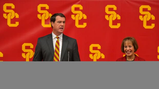 110719-USC-AD-MIKE-BOHN-INTRODUCTION-MCGILLEN_MCG8626 (1)